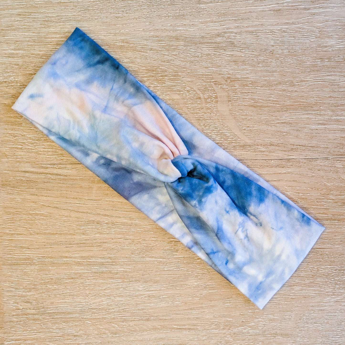 Navy and Tan Tie Dye Knotem
