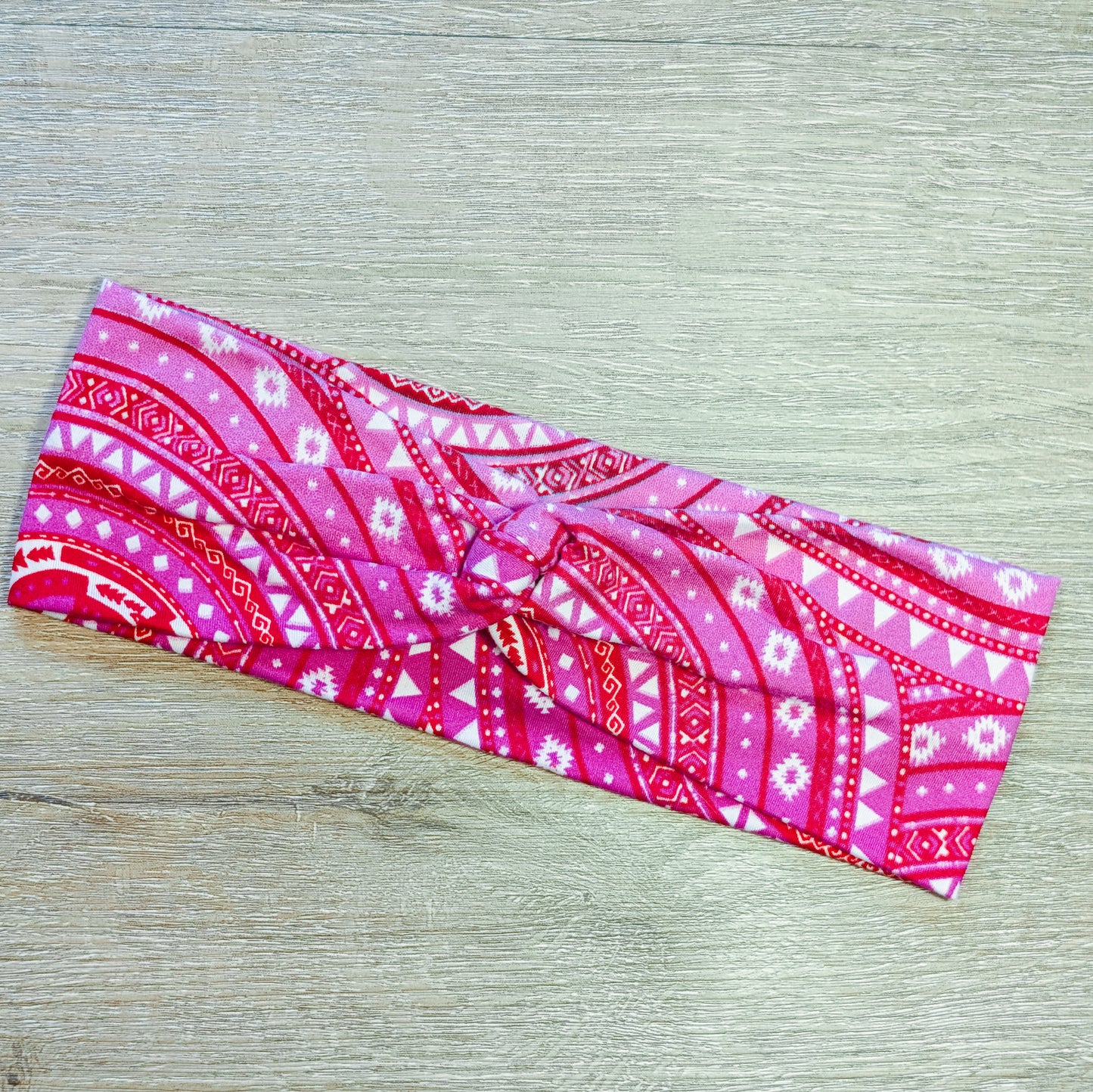 Pink Tribal Knotem