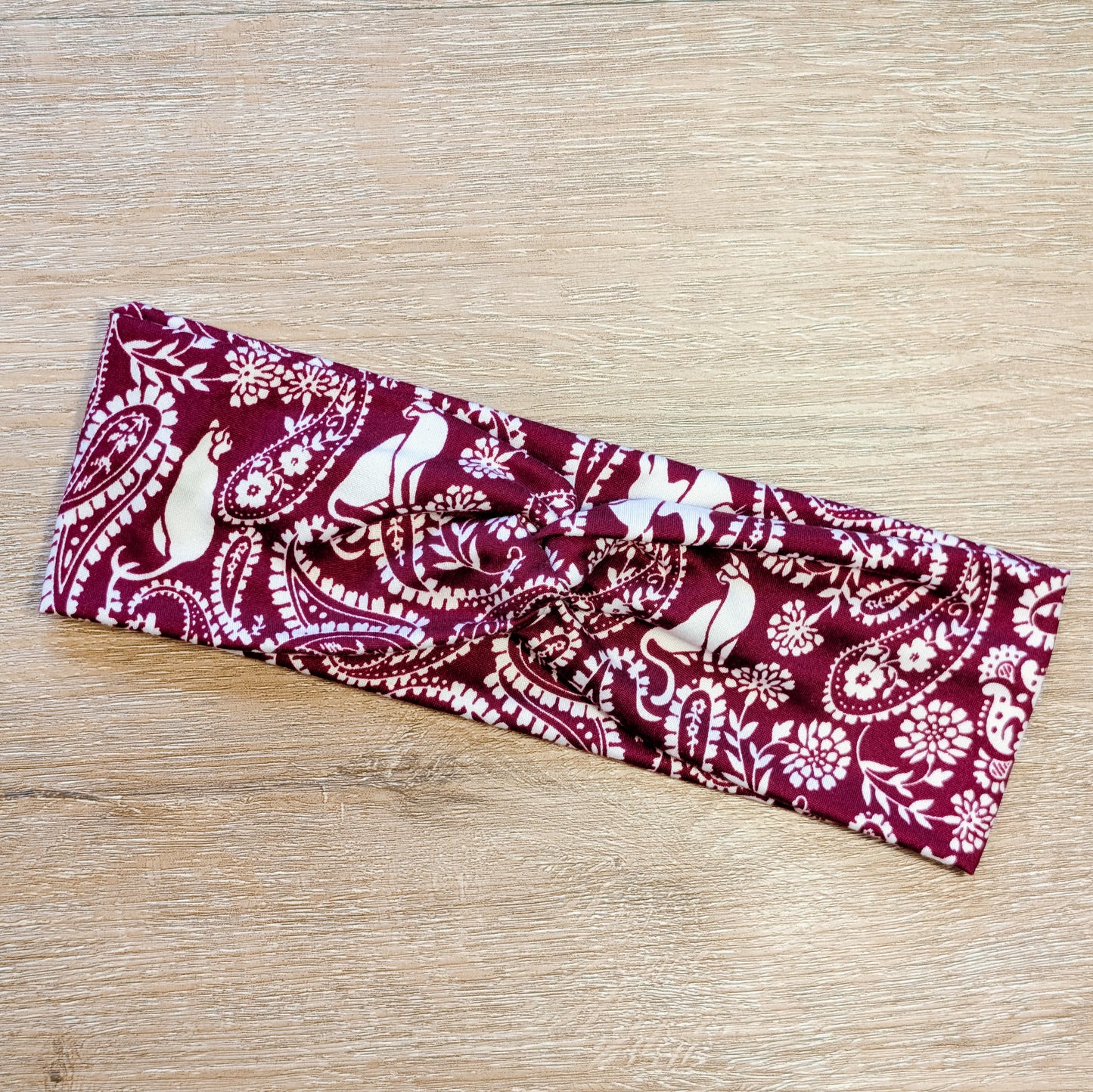 Maroon Paisley Cats Knotem