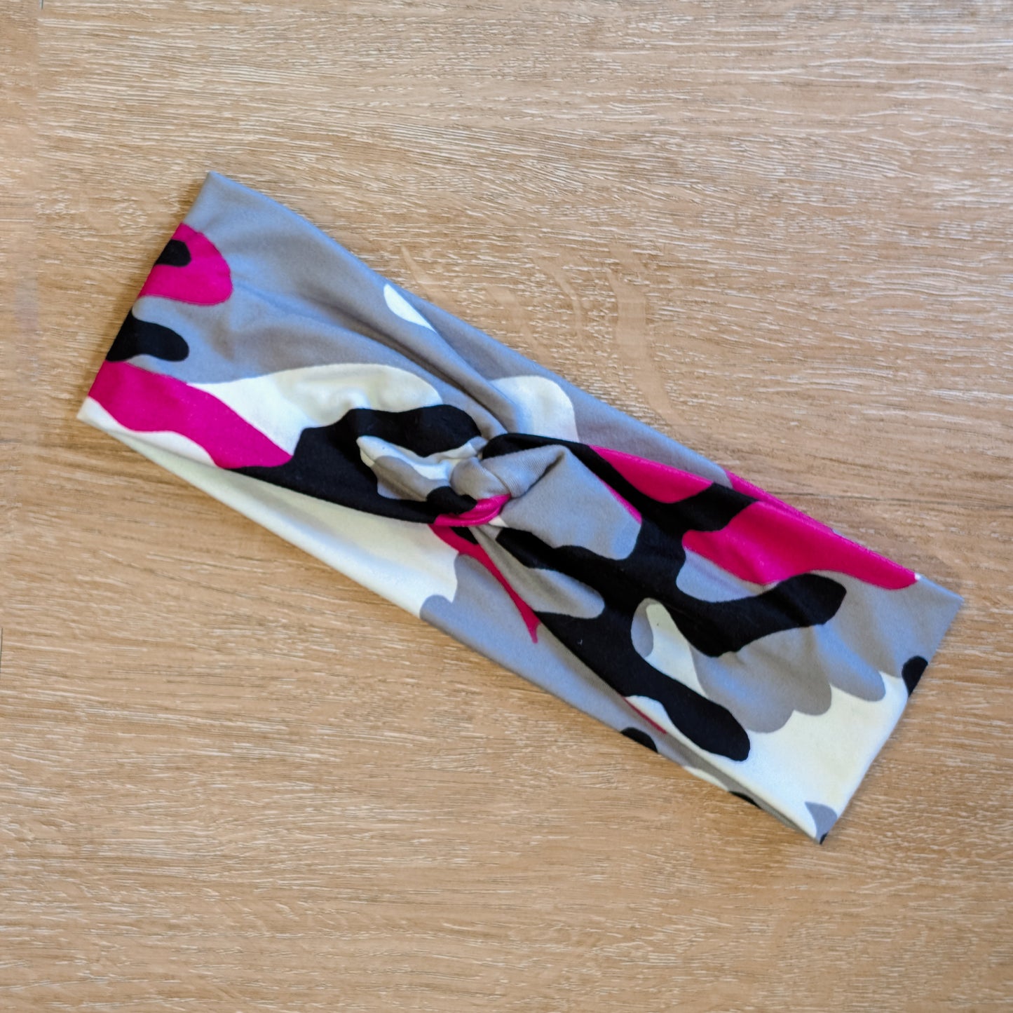 Dark Pink, Grey and Black Camo Knotem