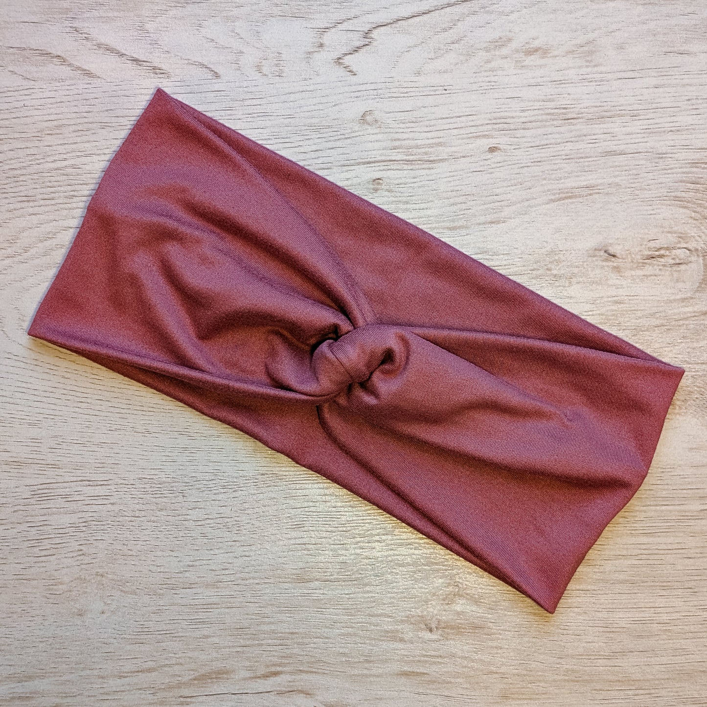Solid Maroon Knotem