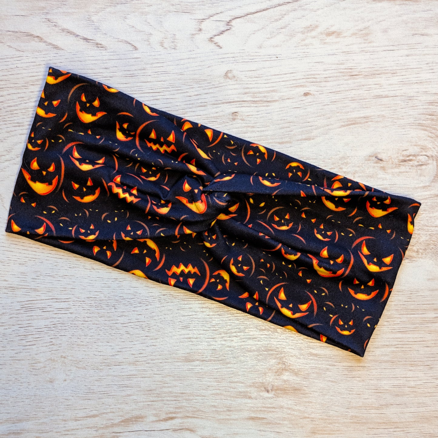 Jack-o'-lanterns Knotem