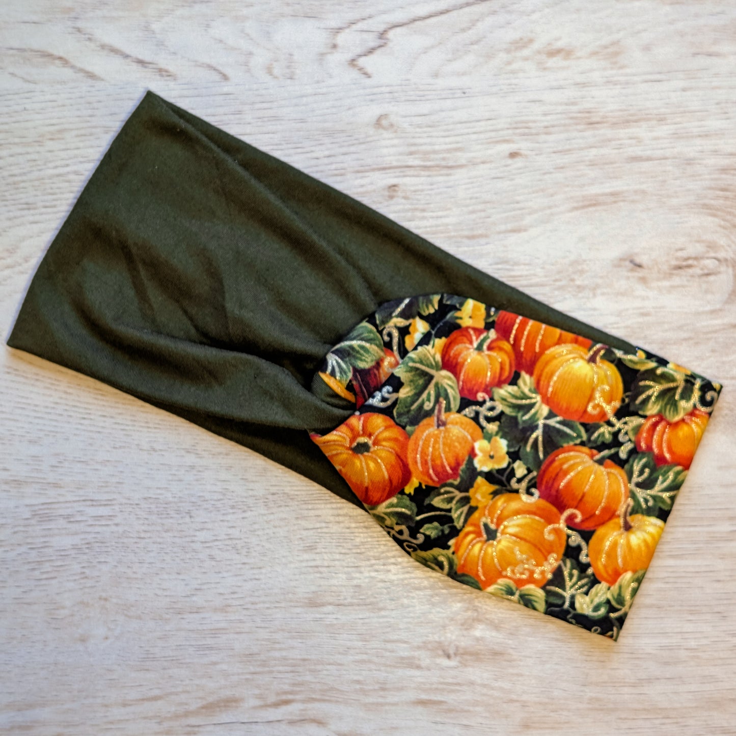 Two Tone Pumpkins on Right Knotem