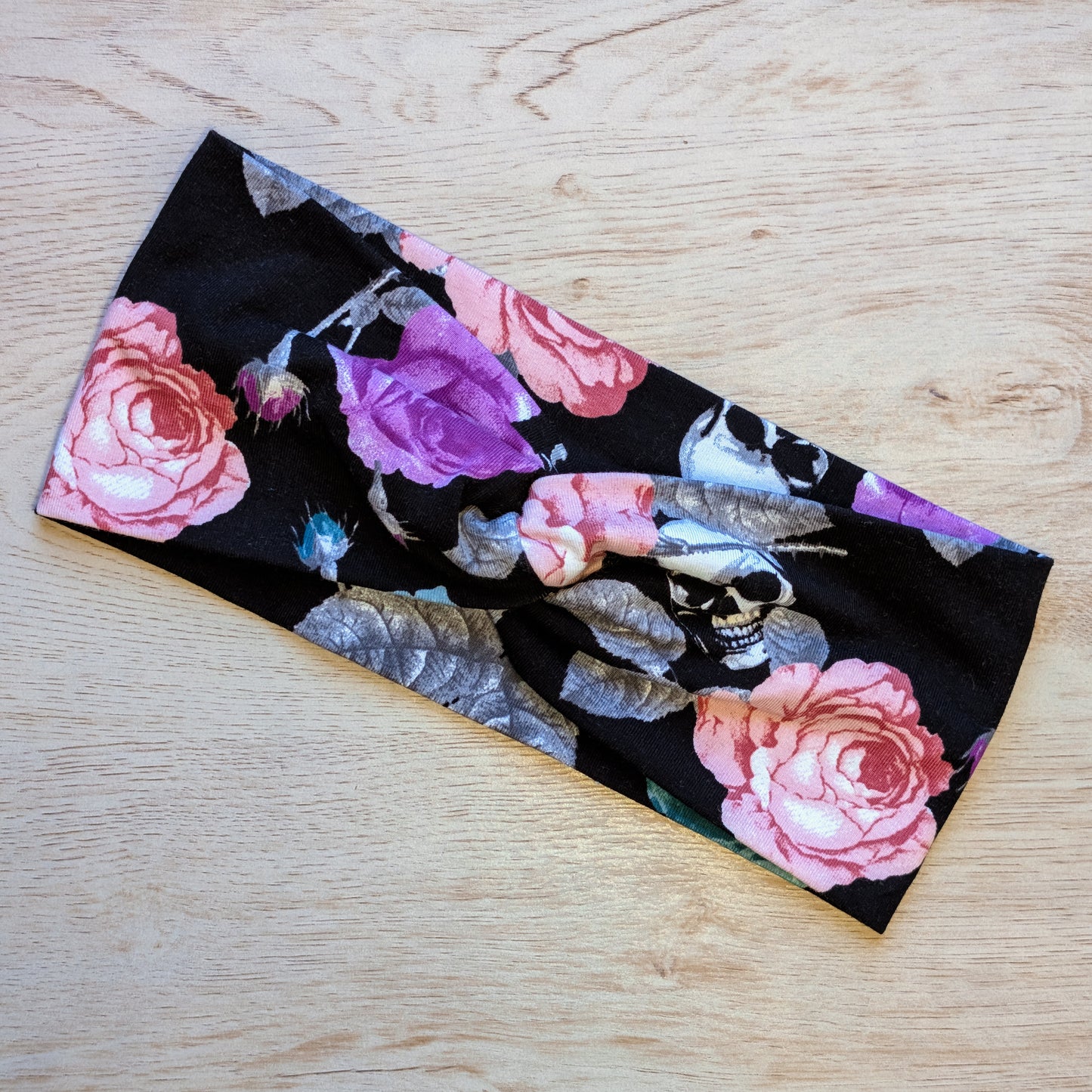 Floral w/Skulls Knotem
