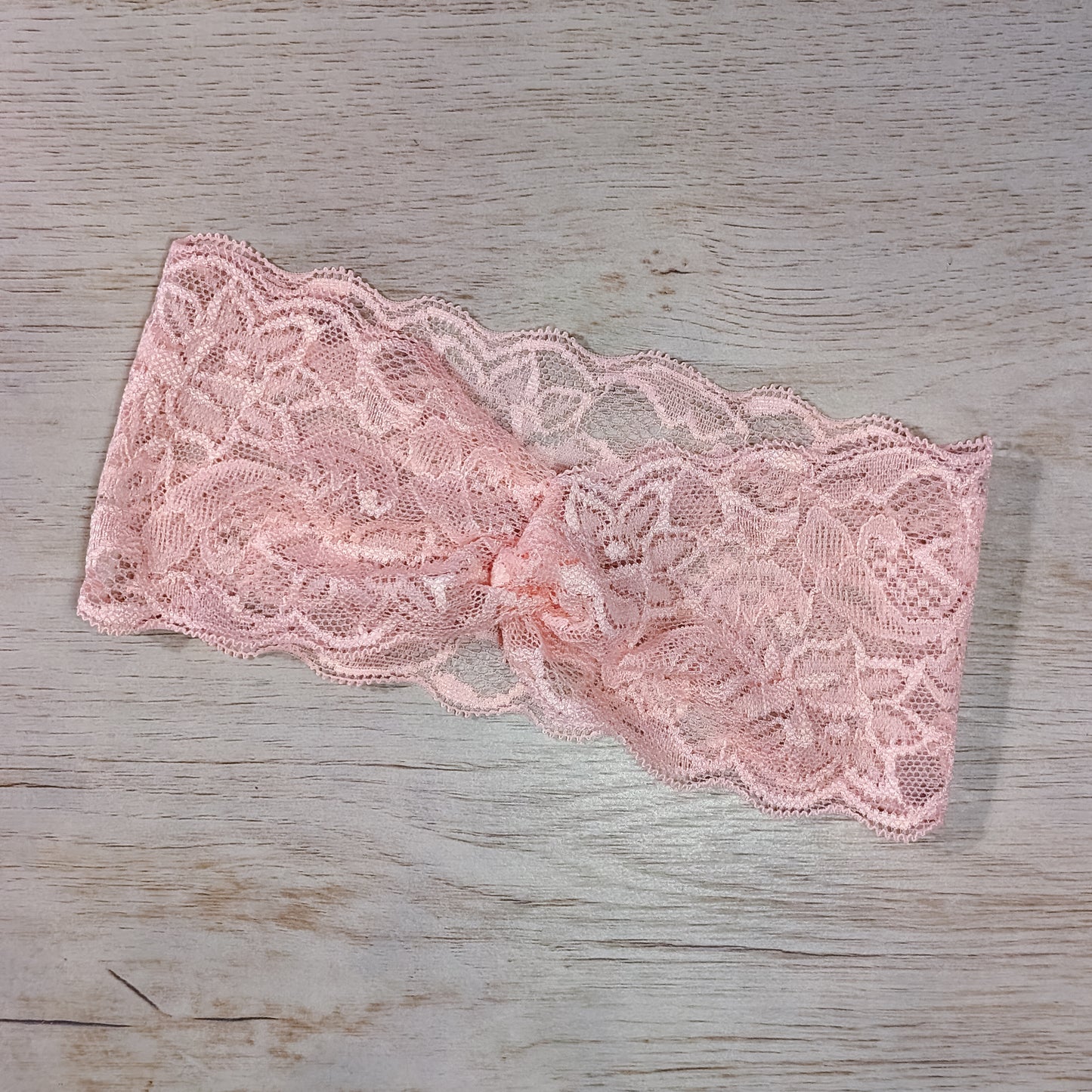 Light Pink Lace Knotem