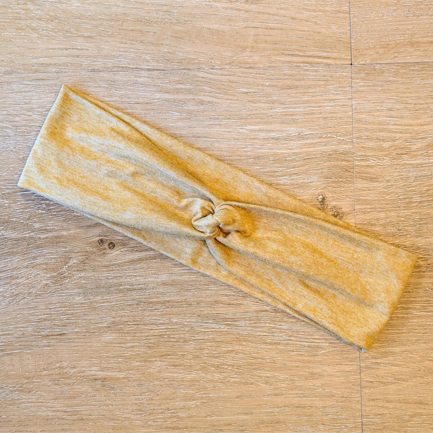 Heathered Mustard Yellow Knotem