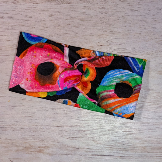 Abstract Donuts Knotem