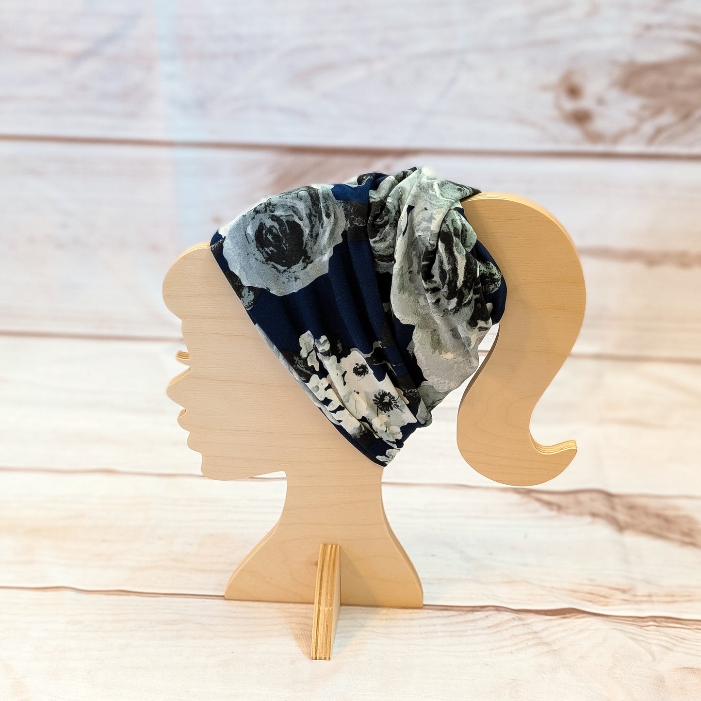 Floral on Navy Twistem