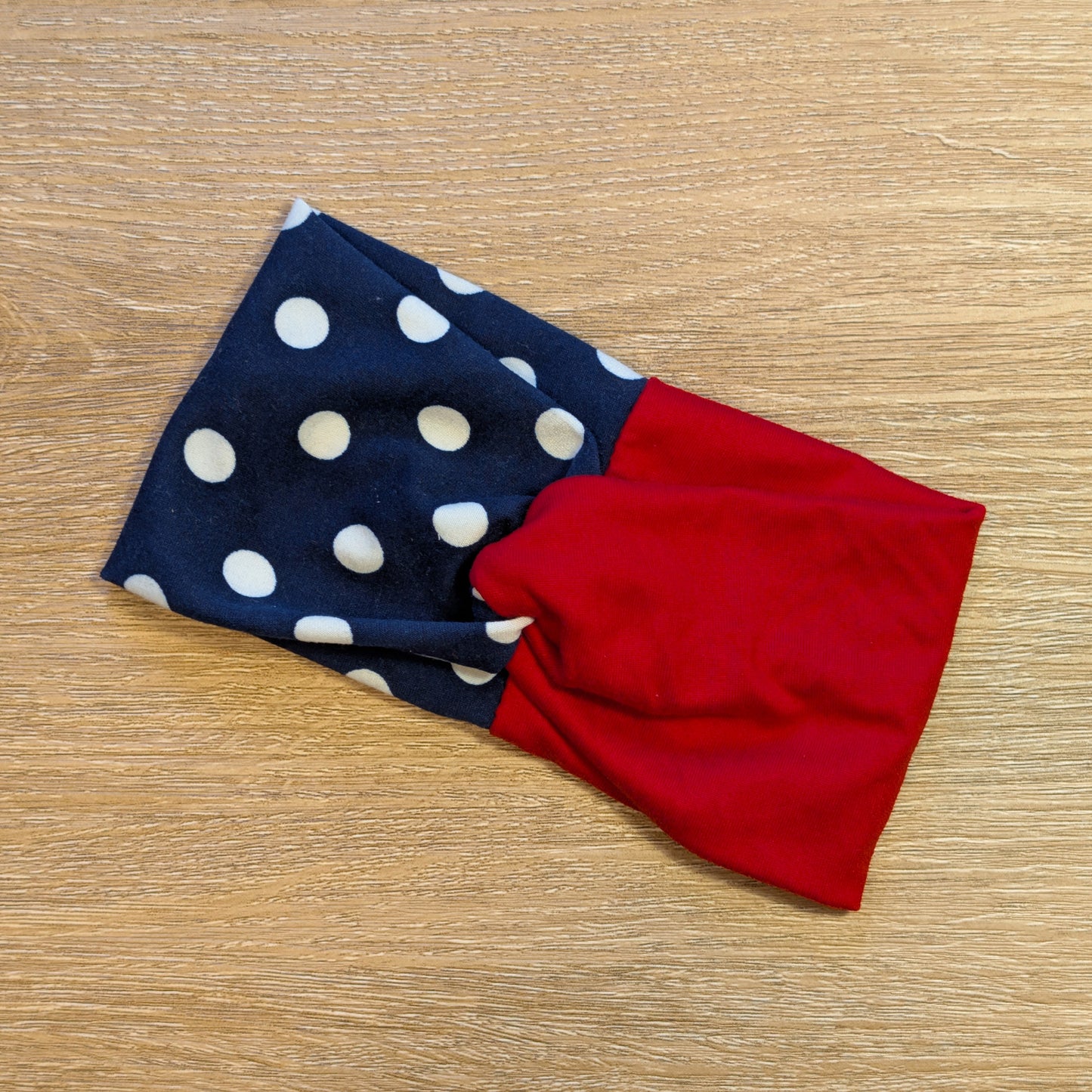 Navy/Red Dots Two-Tone Knotem