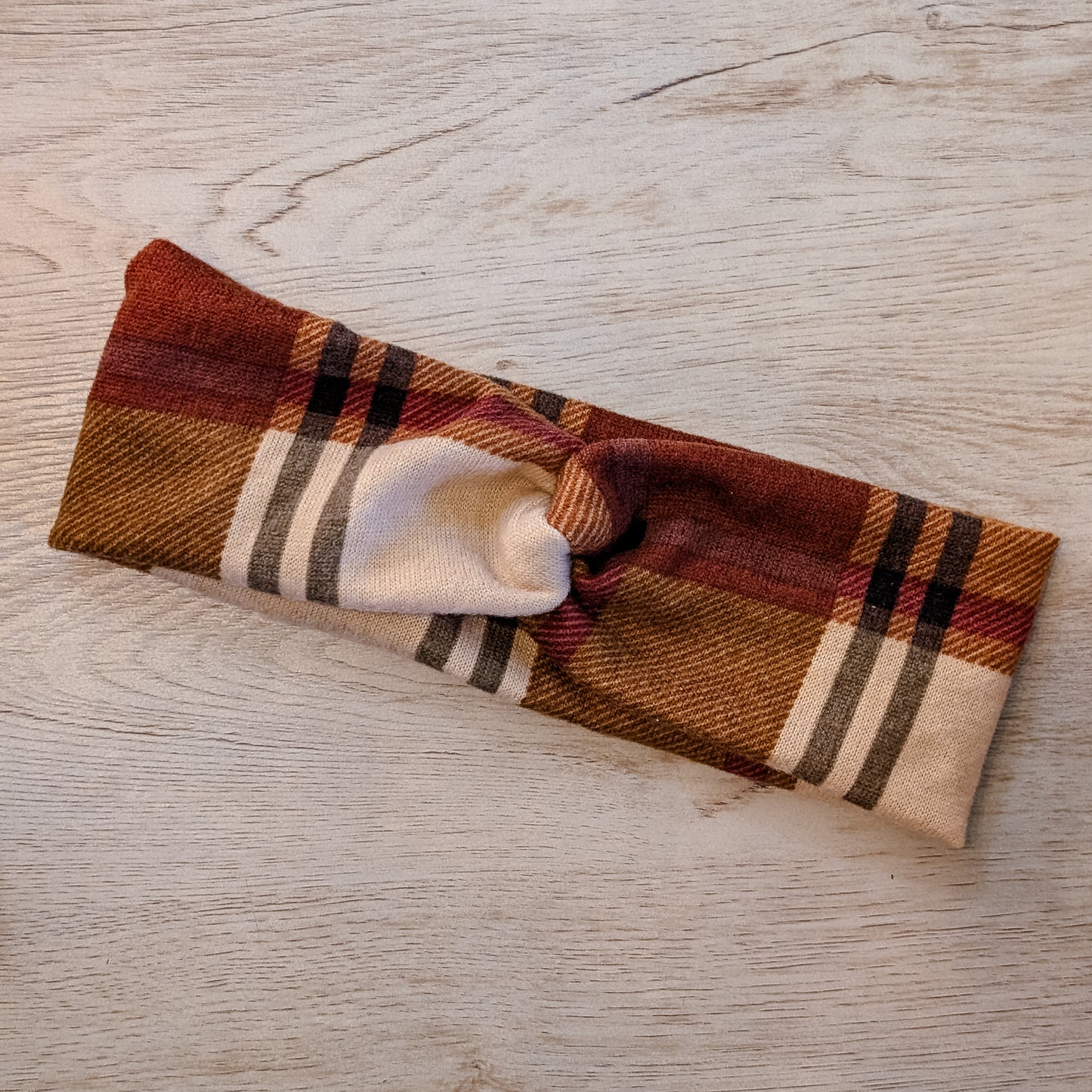 Brown Plaid Sweater Knotem