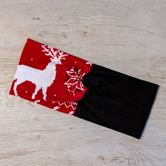Two Tone Reindeer on Red Knotem