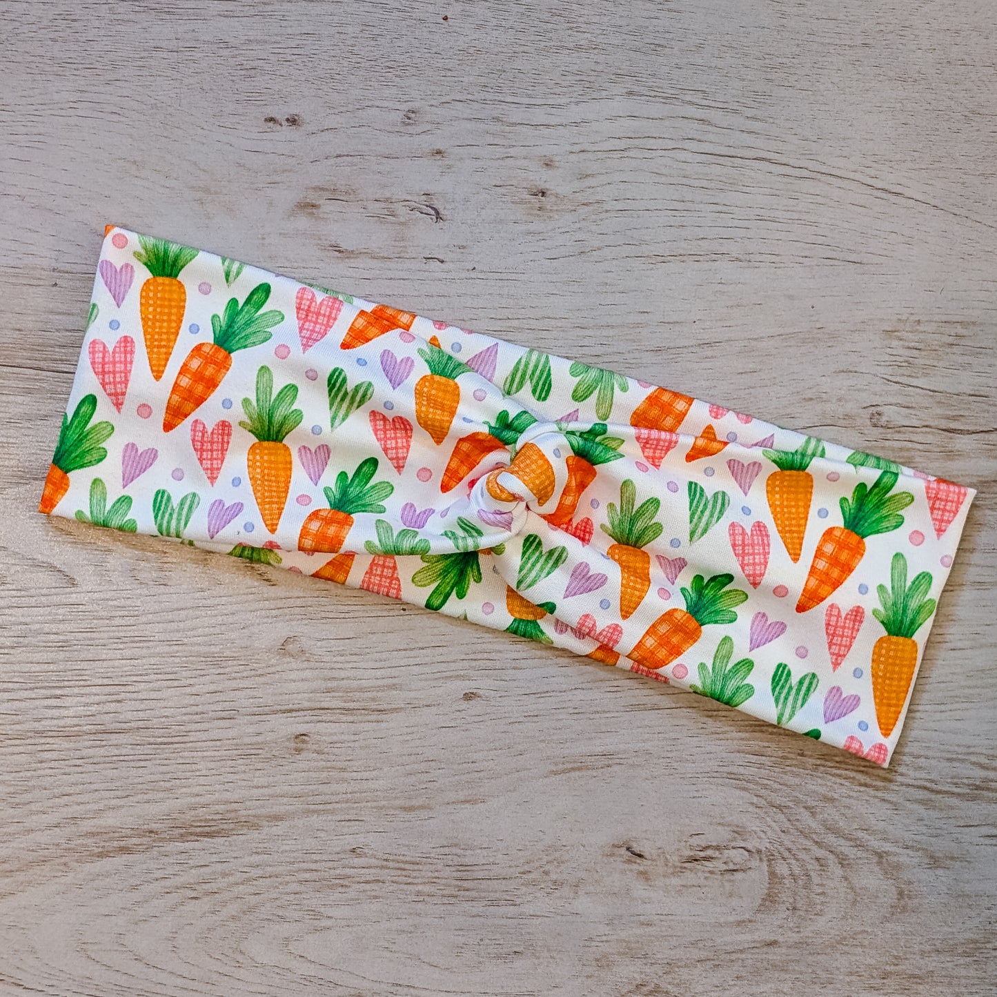 Carrots and Hearts Knotem