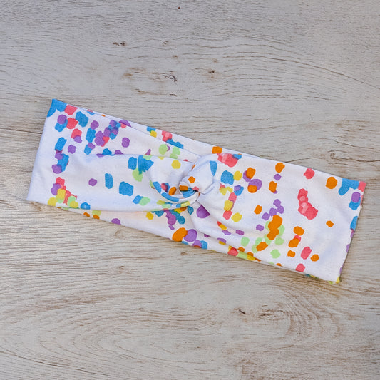 Bright Speckles on White Knotem