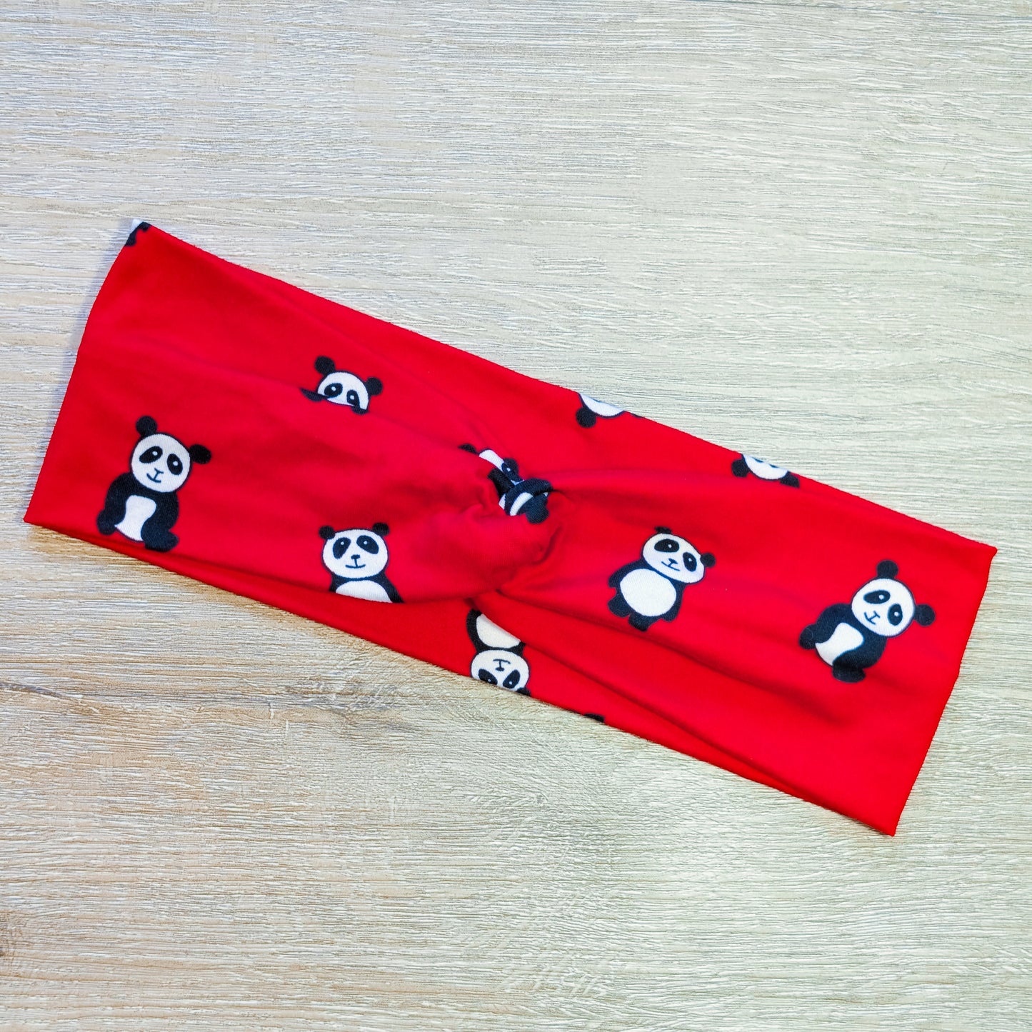 Red with Pandas Knotem