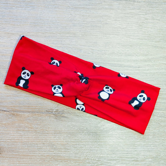 Red with Pandas Knotem
