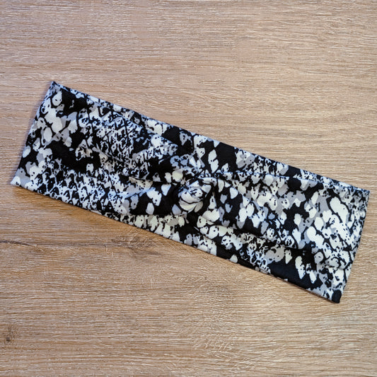 Black and White Snakeskin Knotem