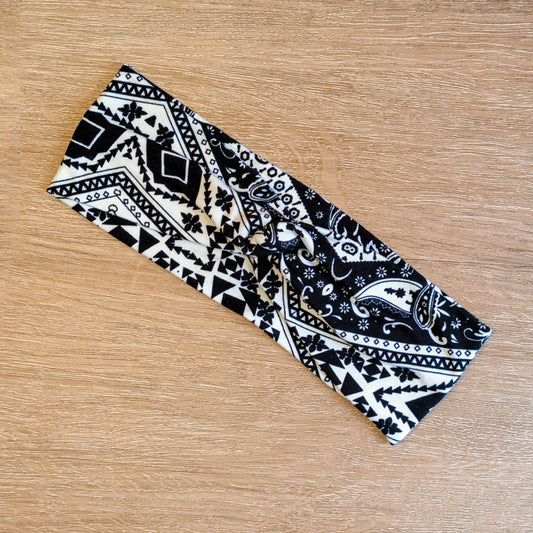 Black and White Paisley Knotem