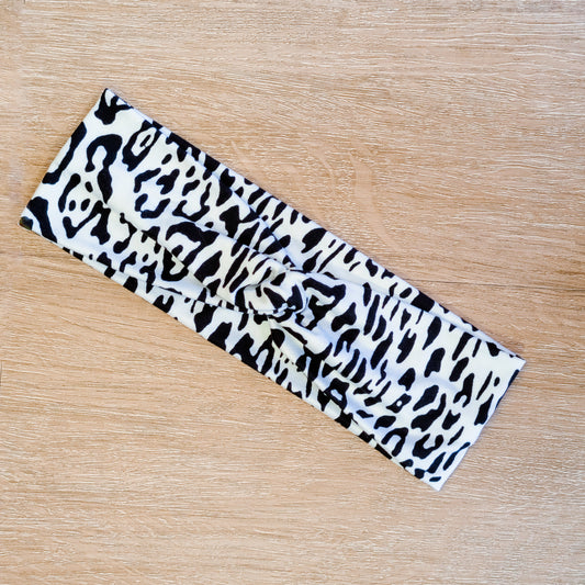 Black and White Animal Print Knotem
