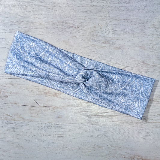Baby Blue and White Abstract Knotem