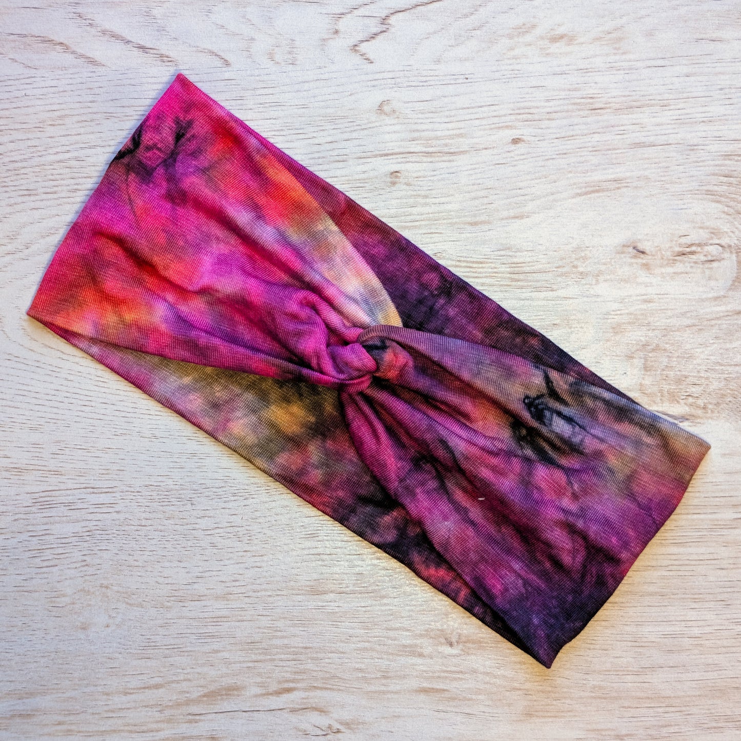 Variegated Purple Tie Dye Knotem