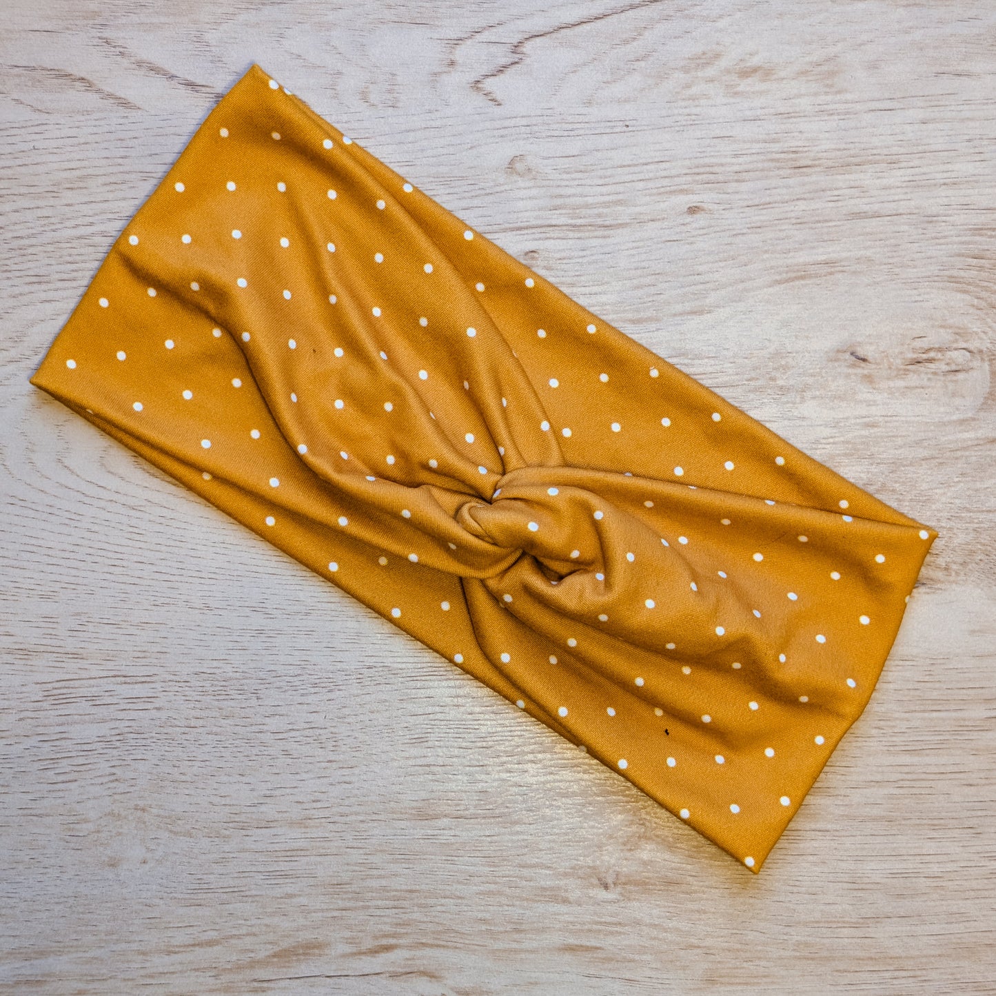 Polka Dot on Mustard Knotem