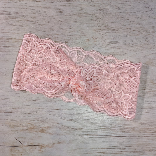 Light Pink Lace Knotem