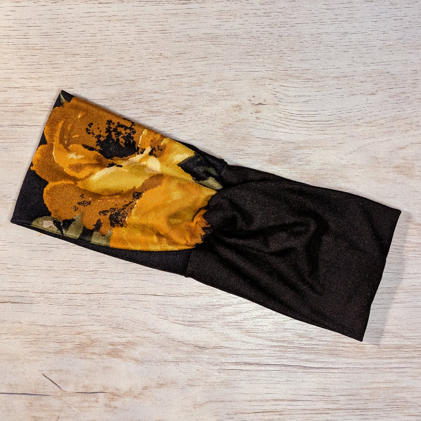 Two Tone Black w/Brown Flower Knotem
