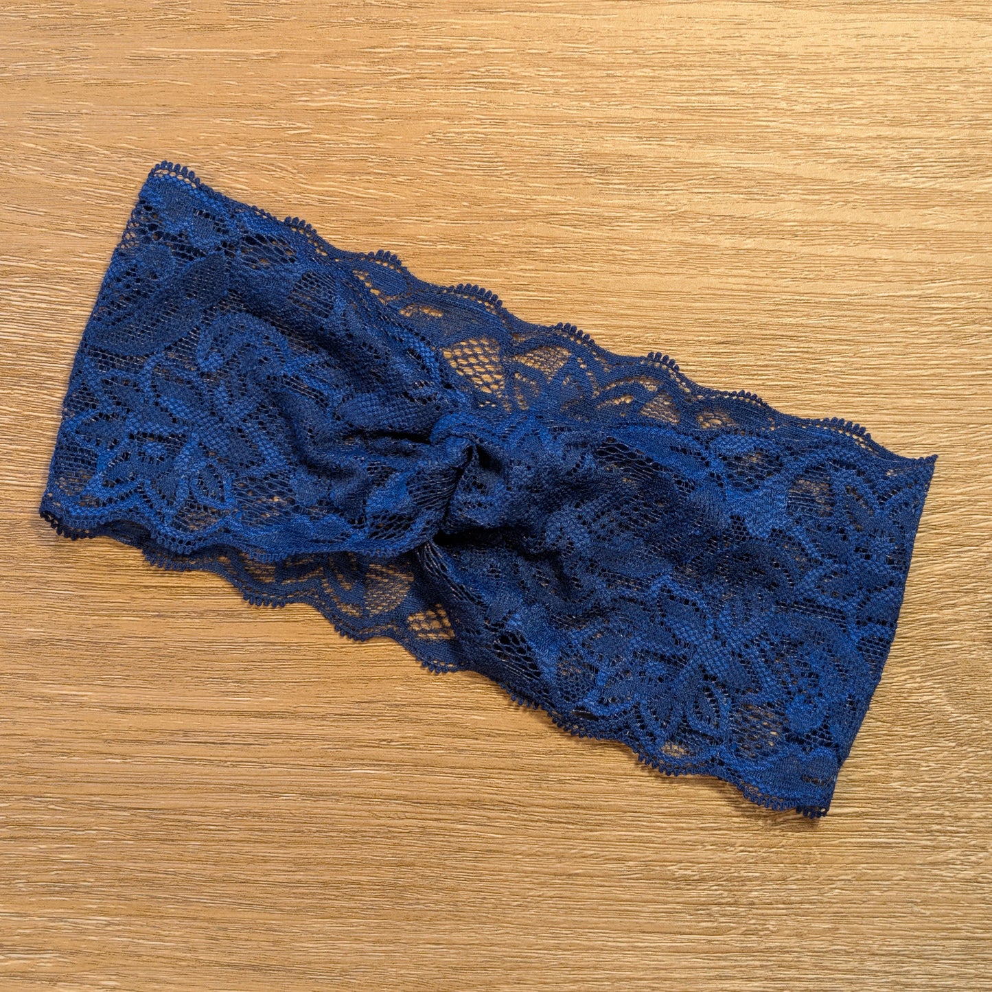 Navy Lace Knot'em