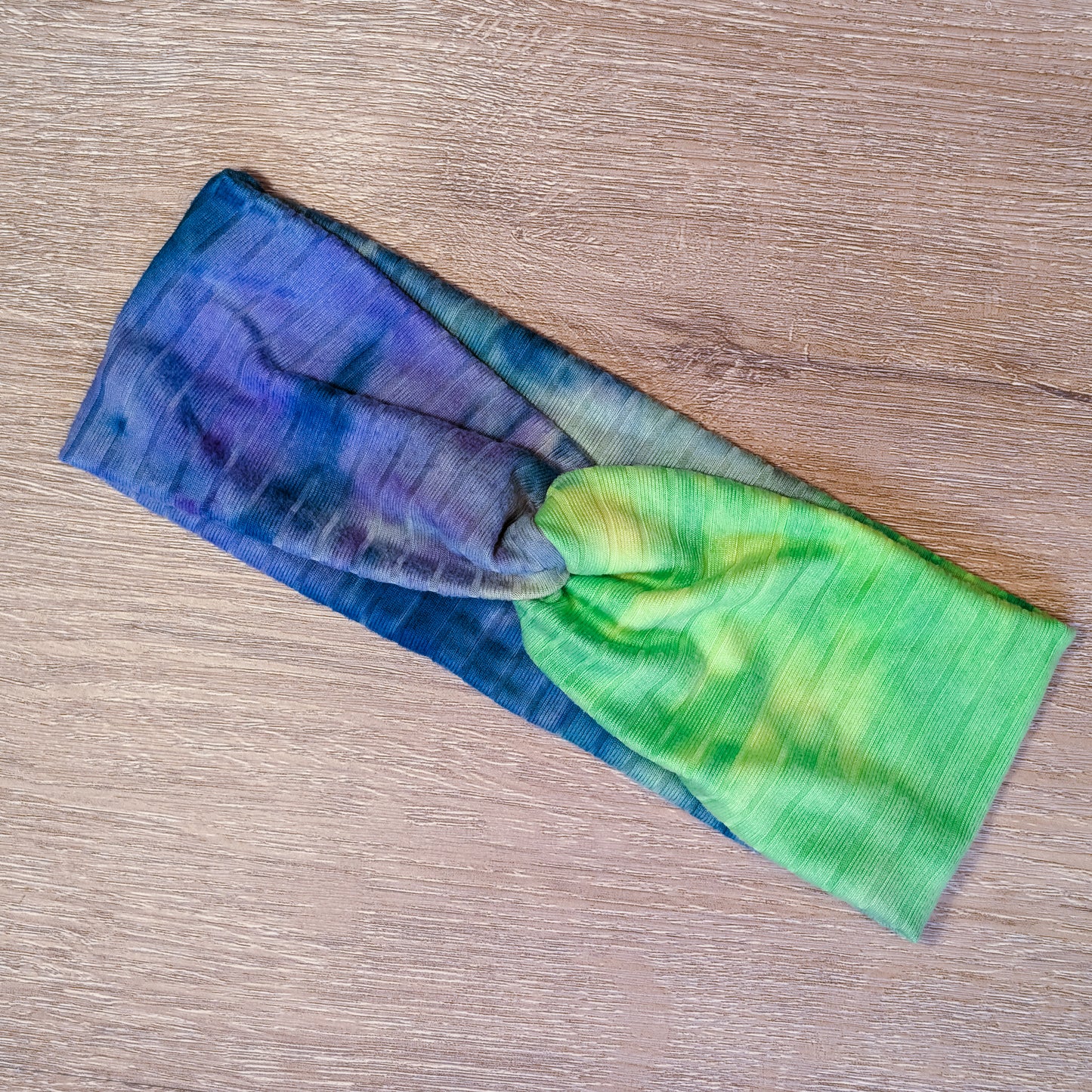 Blue/Green Ribbed Tie Dye Knotem